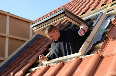 Pose de fenêtres de toit Velux à Damblain